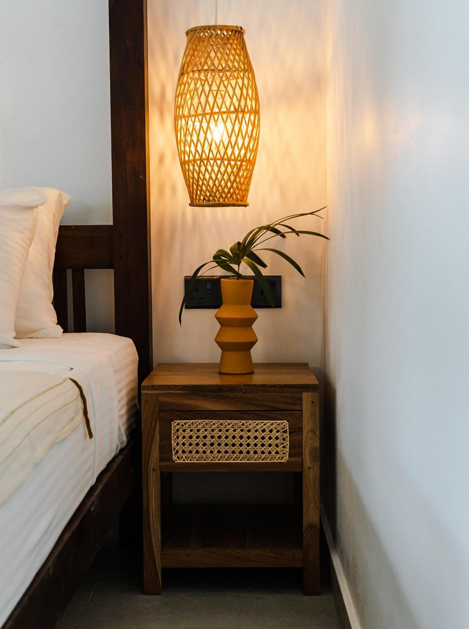 Lucky'S Surf Camp Bed and Breakfast Weligama Exteriör bild