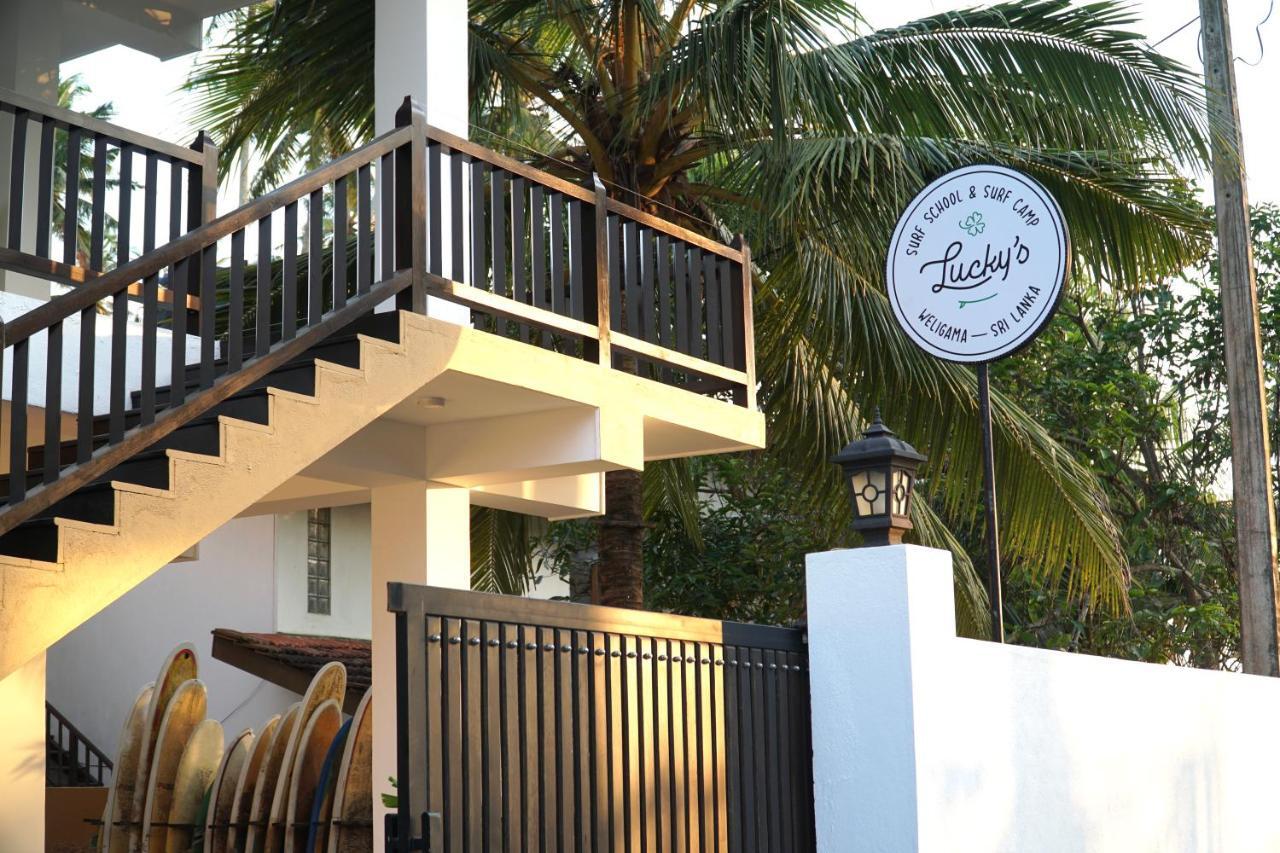 Lucky'S Surf Camp Bed and Breakfast Weligama Exteriör bild